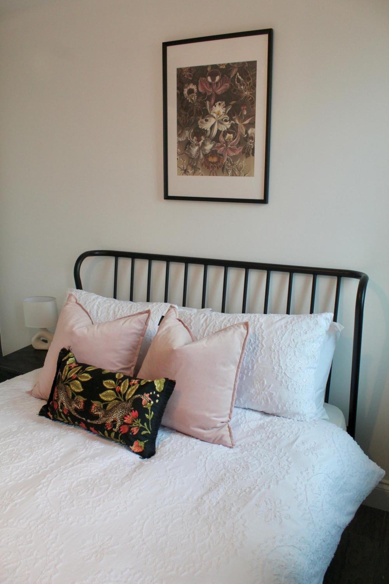 Central - 5 Min Walk From Beach And Pier And Within Walking Distance Of The Train Station - Sleeps Up To 6 Guests! Appartement Hove