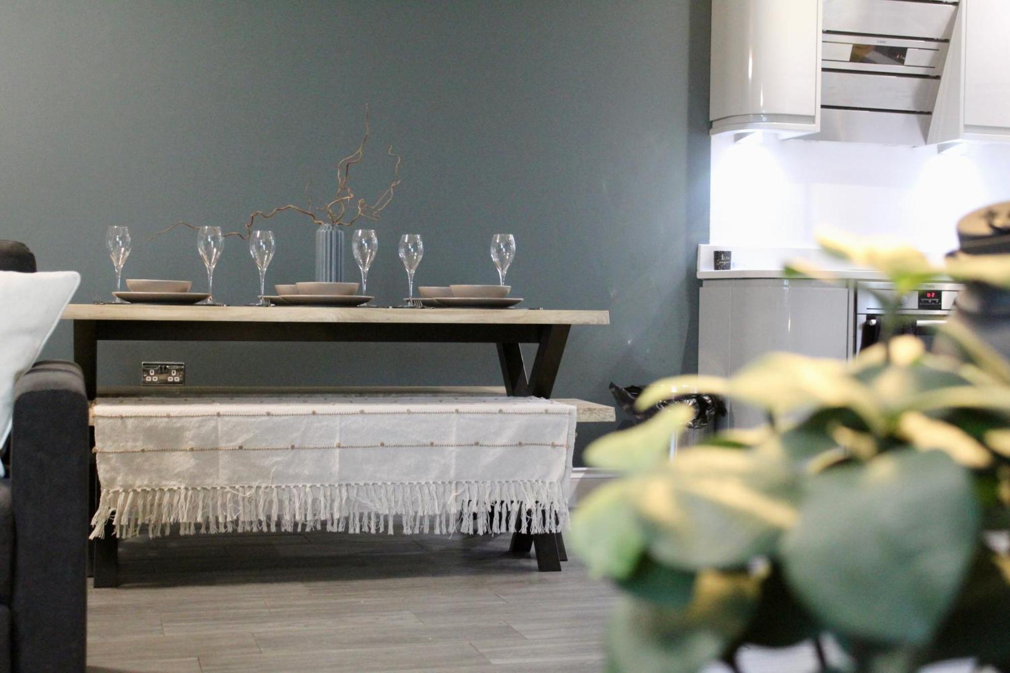 Appartement Central - 5 Min Walk From Beach And Pier And Within Walking Distance Of The Train Station - Sleeps Up To 6 Guests! Hove