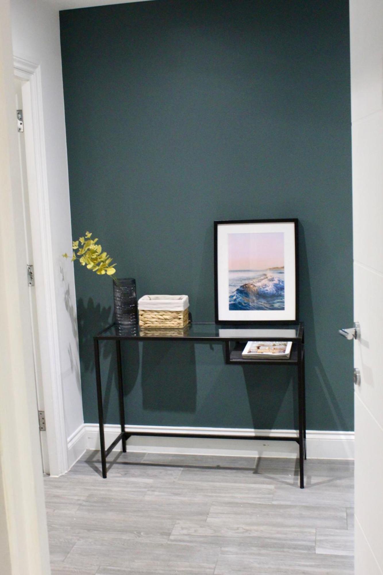 Central - 5 Min Walk From Beach And Pier And Within Walking Distance Of The Train Station - Sleeps Up To 6 Guests! * Hove