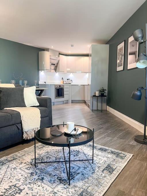 Central - 5 Min Walk From Beach And Pier And Within Walking Distance Of The Train Station - Sleeps Up To 6 Guests! Appartement Hove